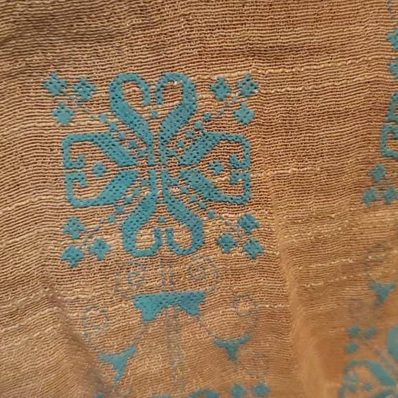 Sheer 3/4 sleeve top - Picture 7 of 7